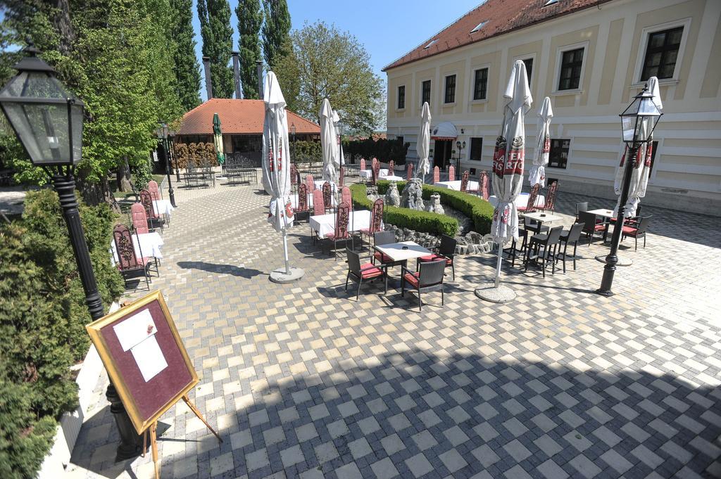 Hotel Castle Gjalski Забок Екстер'єр фото